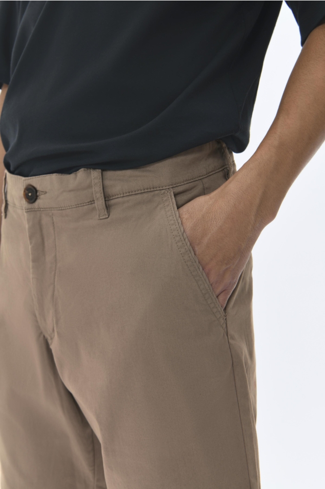 MATHOMAS SHORT 30206562 181112 WALNUT